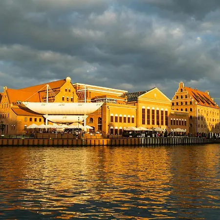 Ideal Przy Zurawiu *