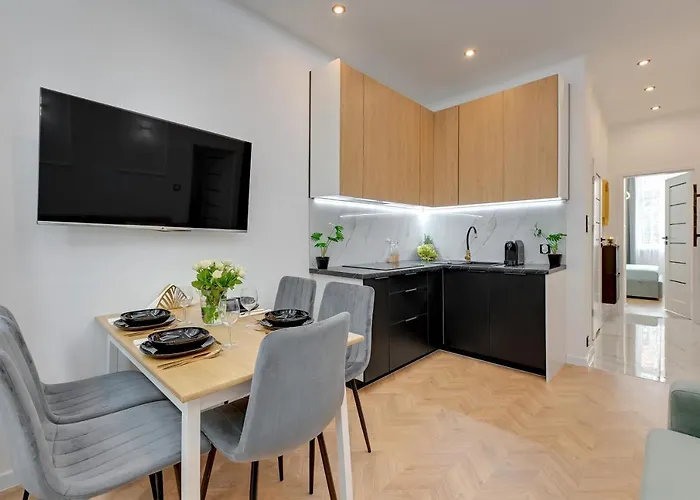 Ideal Przy Zurawiu アパート *