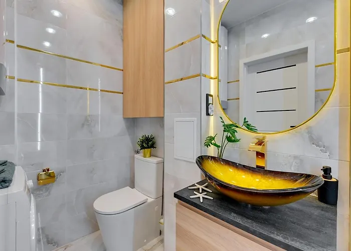 Ideal Przy Zurawiu アパート